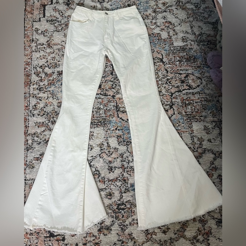 Altar’d State flare white jeans, size: S